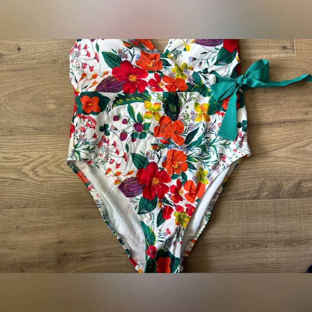 J.Crew Floral Swimwear Halter one-piece swimsuit in Ratti Island botanical print - Picture 4 of 9